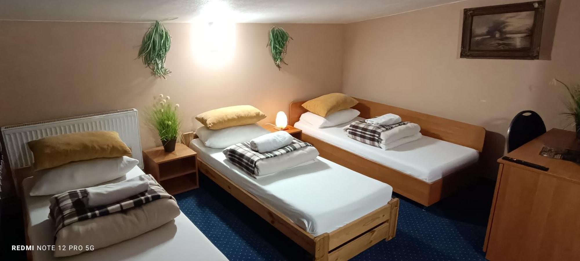 Zajazd Albatros Rzeszow Spa ภายนอก รูปภาพ